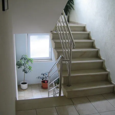Daniela Bed & Breakfast Donji Karin